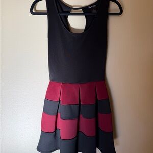 Black and Red Sleeveless Dress WetSeal